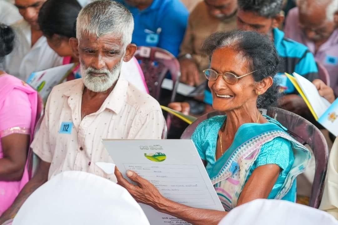 තමන් කාලයක් තිස්සේ ජීවත්වූ භුමියේ නීතිමය හිමිකම ලබාදීම සදහා ගත් ජනපති තීරණය ඉතිහාසයේ අමරණියම තීන්දුවක් - මධ්‍යම පළාත් ආණ්ඩුකාරවර නීතිඥ ලලිත් යූ ගමගේ .