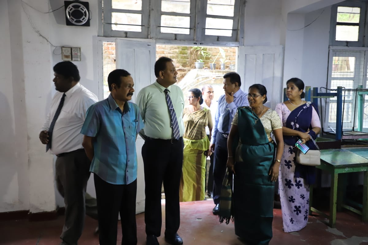 ධර්මවික්රම බාලිකා විද්යාලය ආණ්ඩුකාර නිරික්ෂණයට.