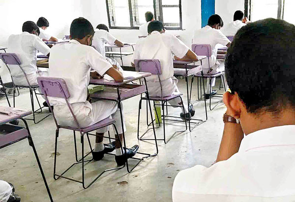 සාමාන්ය පෙළ විභාගයට පෙනී සිටින සිසුන්ට දැනුම්දීමක්.