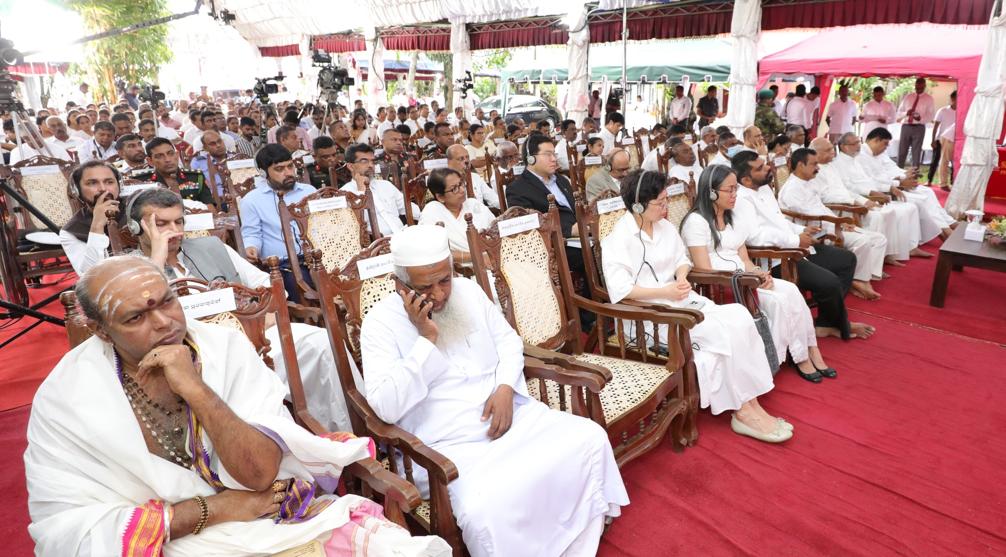 ජාතික වෙසක් උත්සවයේ සමාරම්භය මාතලේදී.