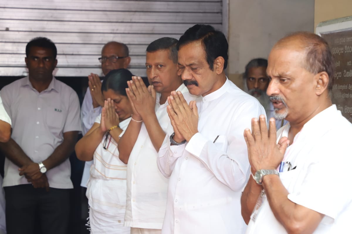 මහනුවර ශ්රි පුෂ්පදාන සමිතිය මගින් 30වන වරටත් සංවිධානය කළ මිහිදු මහා පෙරහැර.