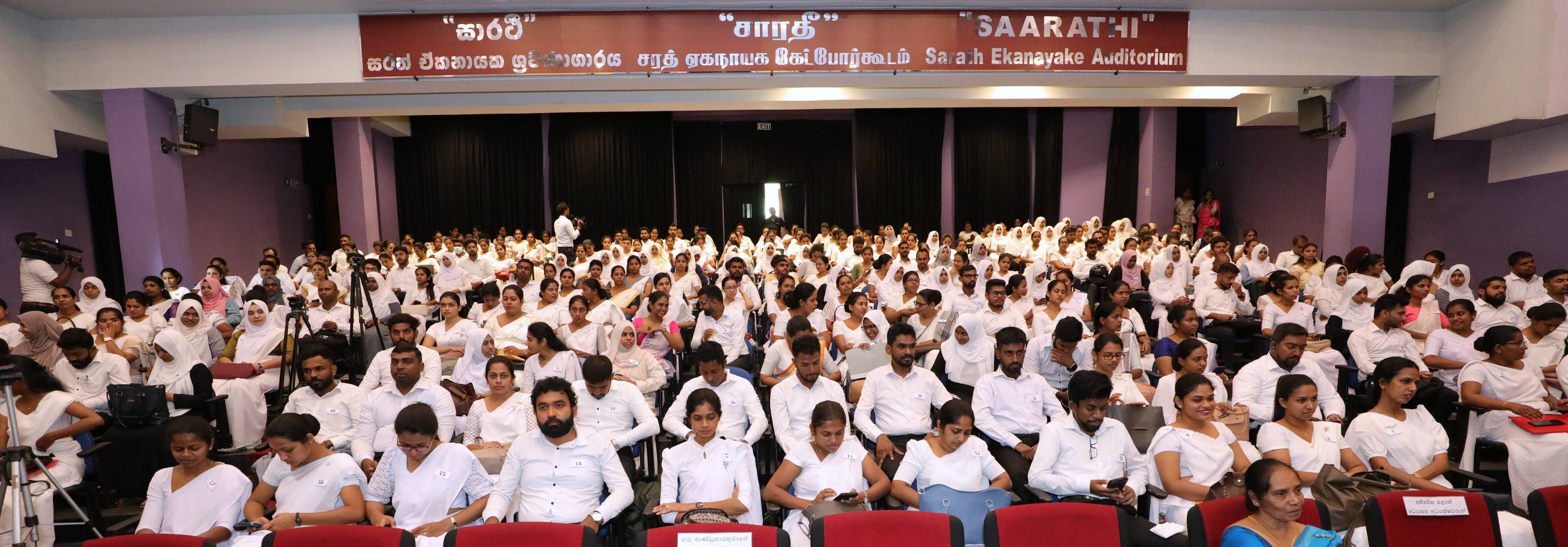 නවක උපාධිධාරීන් 378 දෙනෙකු මධ්යම පළාත් ගුරු සේවයට.