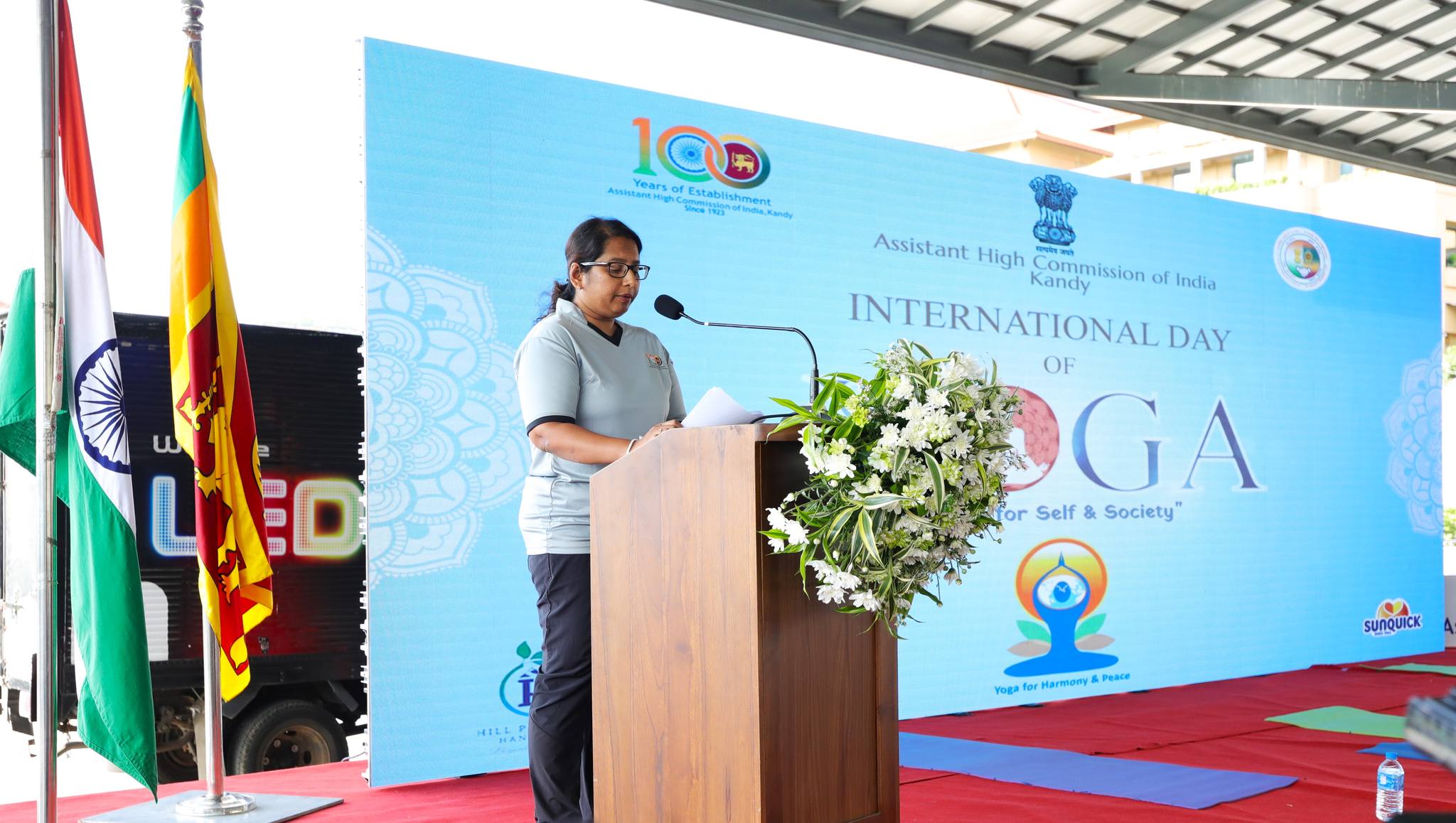 ජාත්යන්තර යෝග දින සැමරුමට සමගාමිව මහනුවර දී වැඩසටහනක්.