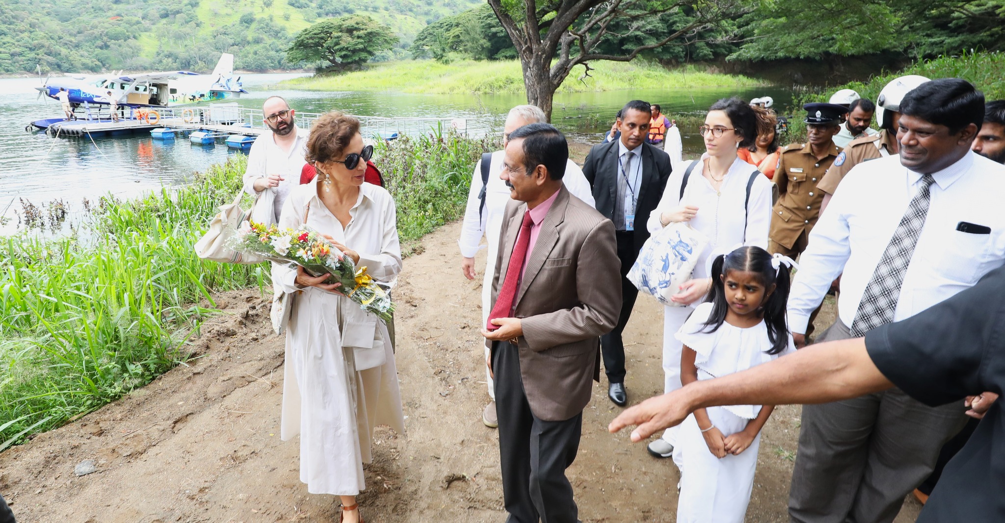 මෙරට සංචාරයක් සදහා පැමිණි යුනෙස්කෝ සංවිධානයේ අධ්යක්ෂ ජනරාල්වරිය මහනුවරට.