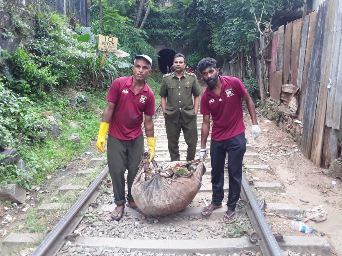 දළදා සමිදු පුදන “ පරිසරය පූජනීයයි ” පාරිසරික සත්කාර ශ්රමදාන වැඩසටහන මෙවරත්.