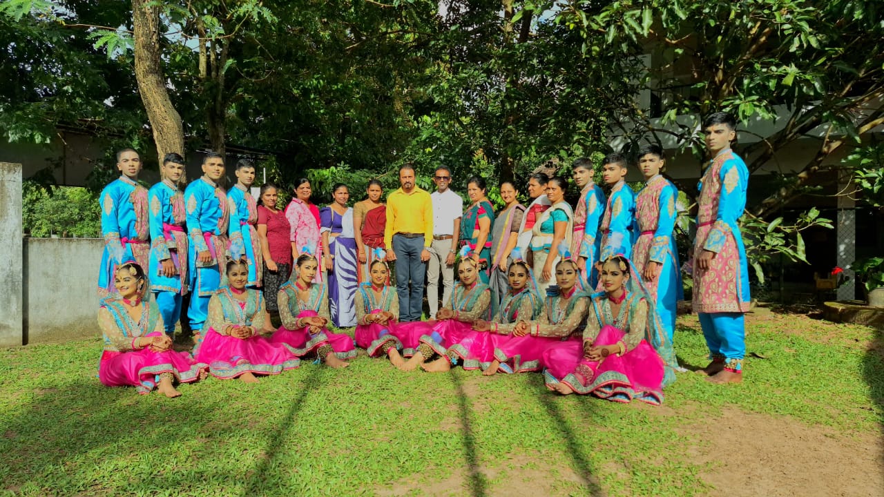 මිශ්ර කථක් නර්තන තරග අංශයෙන් ඉතිහාසයේ ප්රථම වතාවට ඩෙල්ටා ගැමුණු පුර මහා විද්යාලයේ නර්තන කණ්ඩායම මධ්යම පළාතේ ප්රථම ස්ථානය