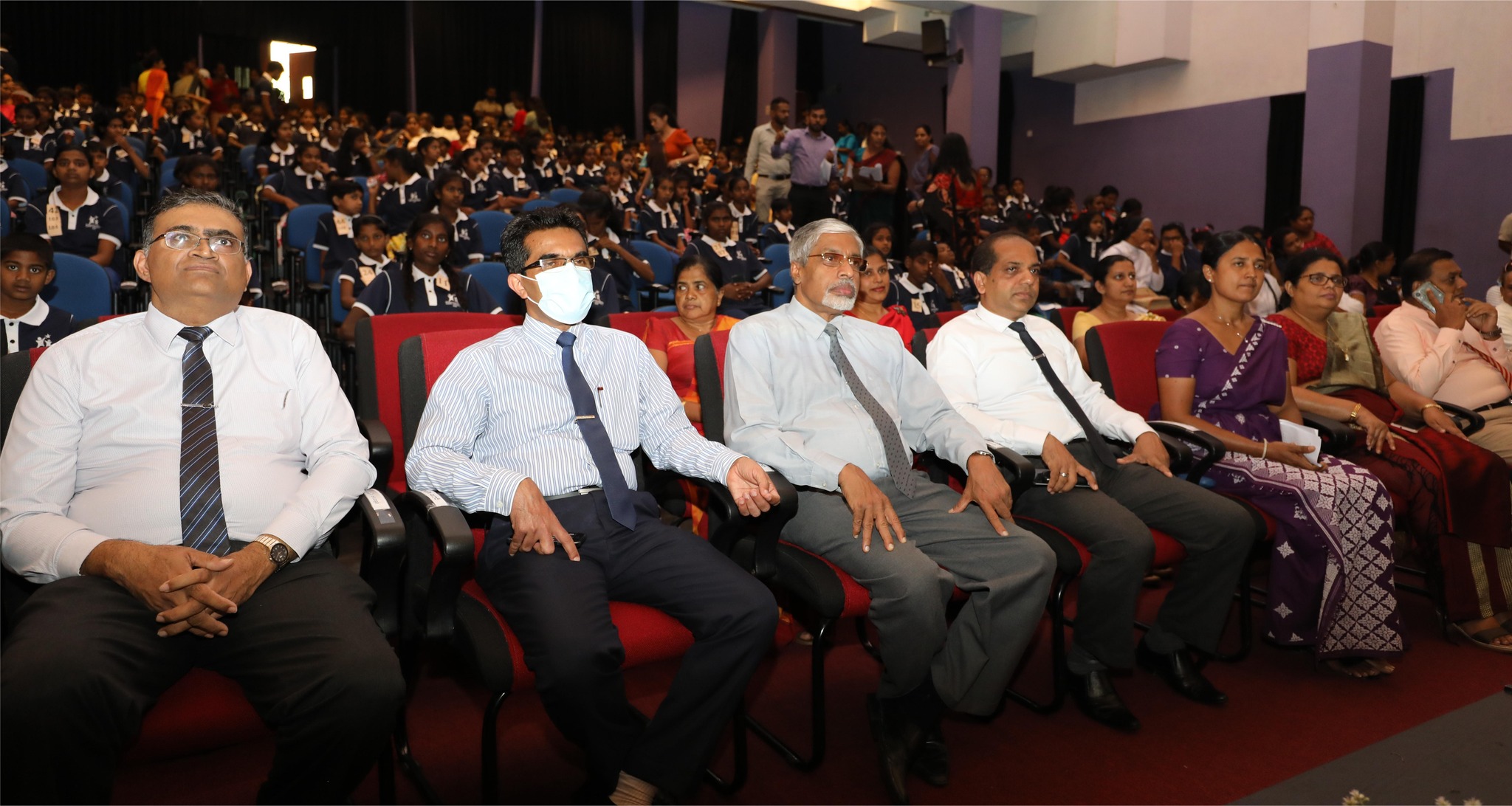 දරුවෝ රටට සම්පතක්. අපි හැමවෙලේම රටේ අනාගතය ගැන හිතන්නේ නම් පළමුව අවධානය දරුවන්හට යොමුවිය යුතුයි. මධ්යම පළාත් ආණ්ඩුකාරවර මහාචාර්ය එස්.බි.එස්.අබේකෝන්.