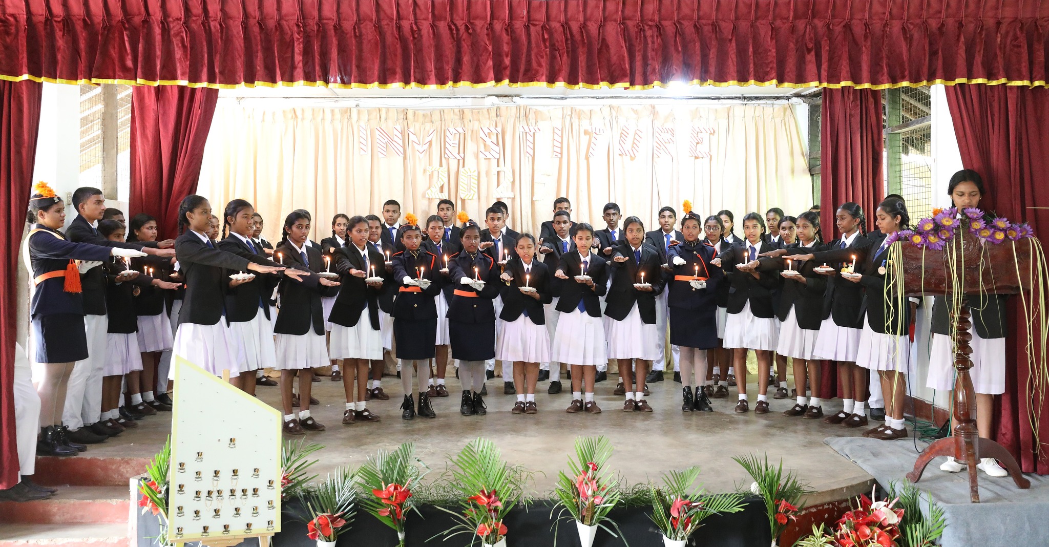 මහනුවර අධ්යාපන කලාපයට අයත් හිඳගල, සීවලි මහ විද්යාලයේ ප්රතිසංස්කරණය කරන ලද ගොඩනැගිල්ල විවෘත කිරීම හා ශිෂ්ය නායක නිල ලාංඡන පැළඳවීම