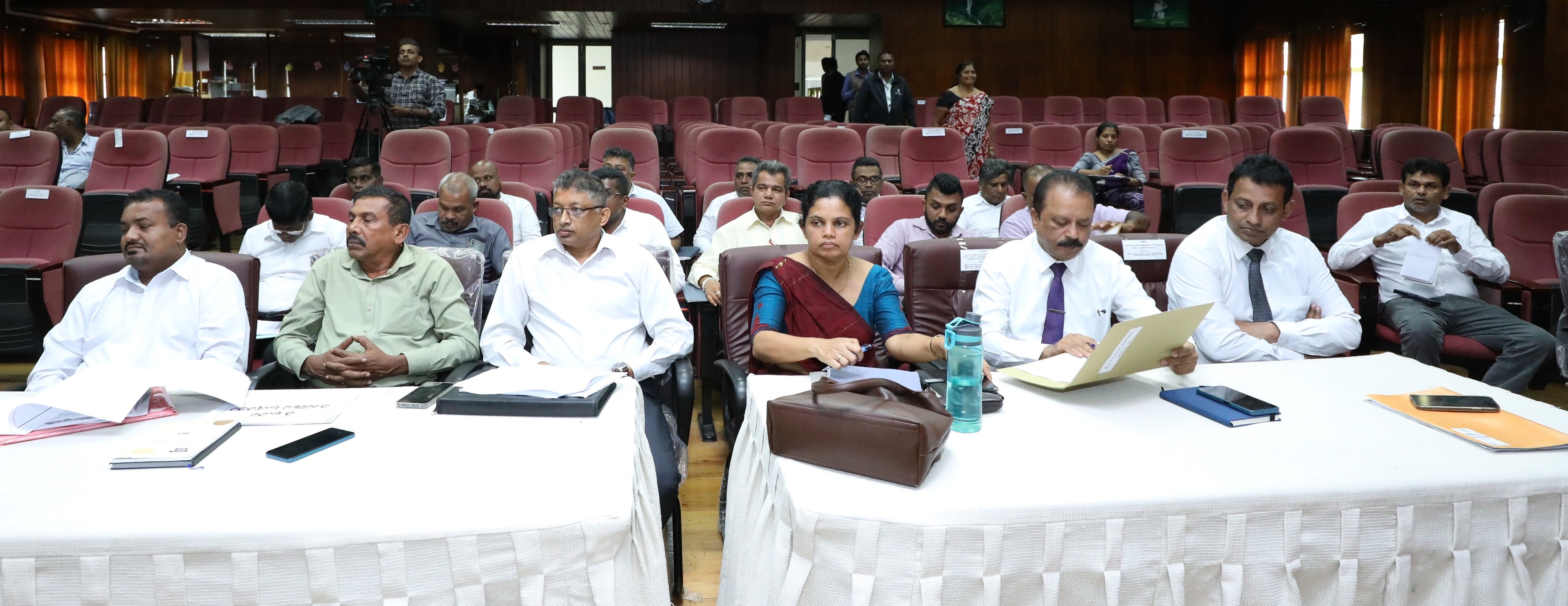 නුවරඑළිය දිස්ත්රික්කයේ පොදු ප්රවාහන සේවාවන් විදිමත් කිරීමට සැලසුම්.