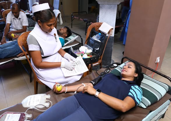 නිදහස් දින සැමරුම වෙනුවෙන් මධ්යම පළාත් සභාවේ ලේ දන් දීමක්.