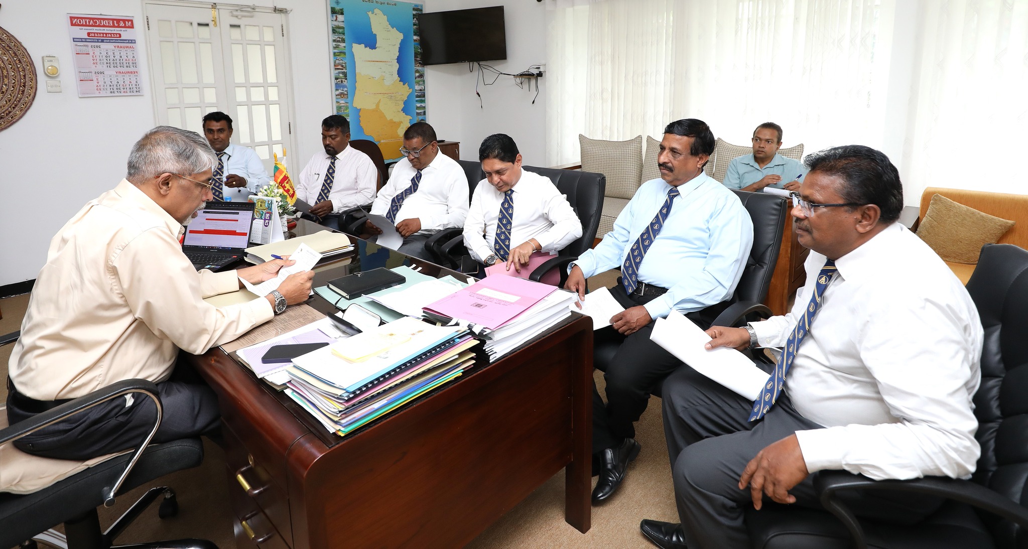 ඉදිකිරීම් ක්ෂේත්රයේ සම්බන්ධයෙන් පවතින පළාත් හා ජාතික මට්ටමේ ගැටලු සම්බන්ධයෙන් විශේෂ සාකච්ඡාවක්