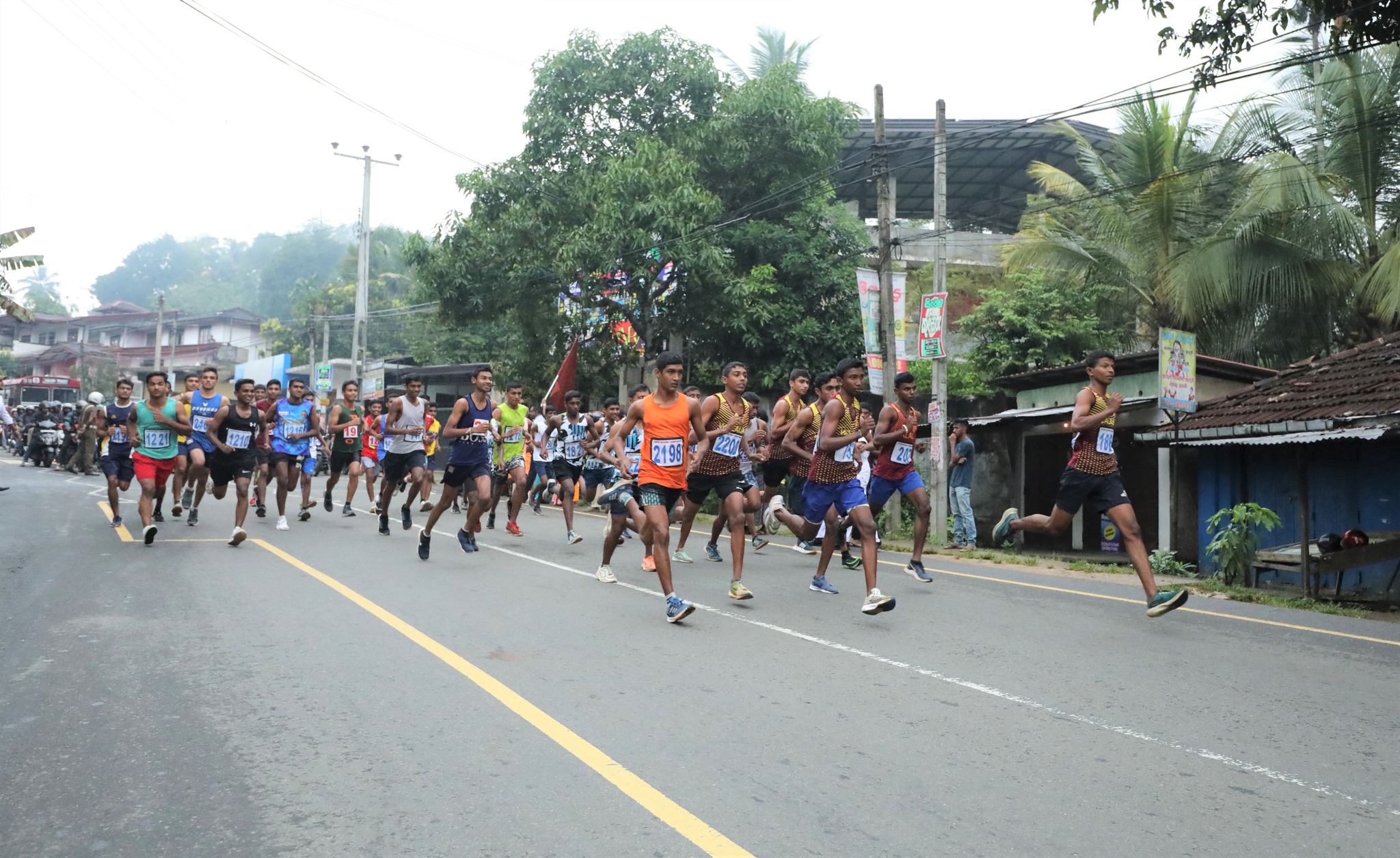 වලල මාර්ග ධාවන තරගයේ ජය සහන් චන්දීප හා බෝකුඹුර හිමිකර ගනී.