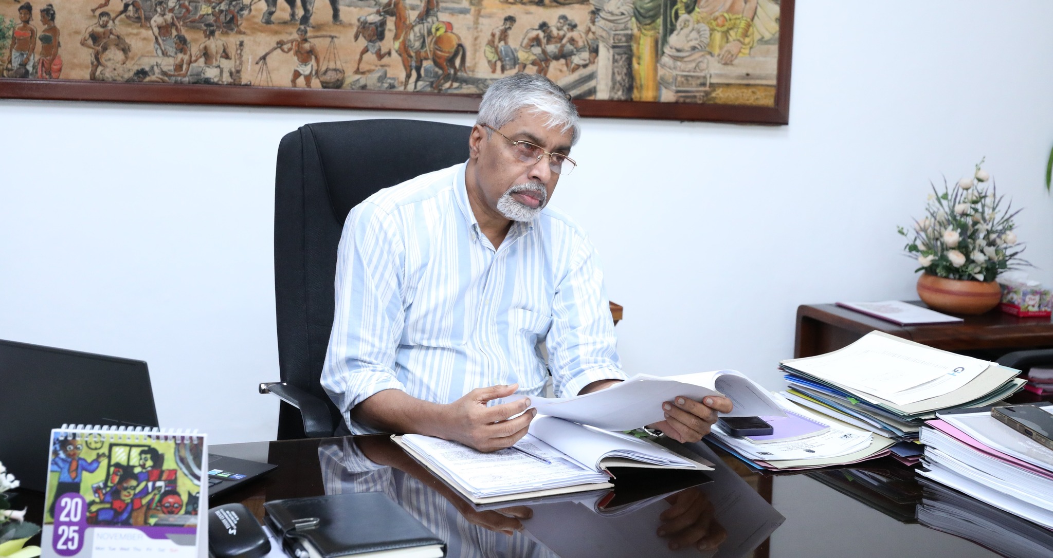 ක්රියාවට නංවන ව්යාපෘති හේතුවෙන් ජනතාව මුහුණදෙන බහුවිද ගැටළු නිරාකරණය කිරීමට සාකච්ජාවක්