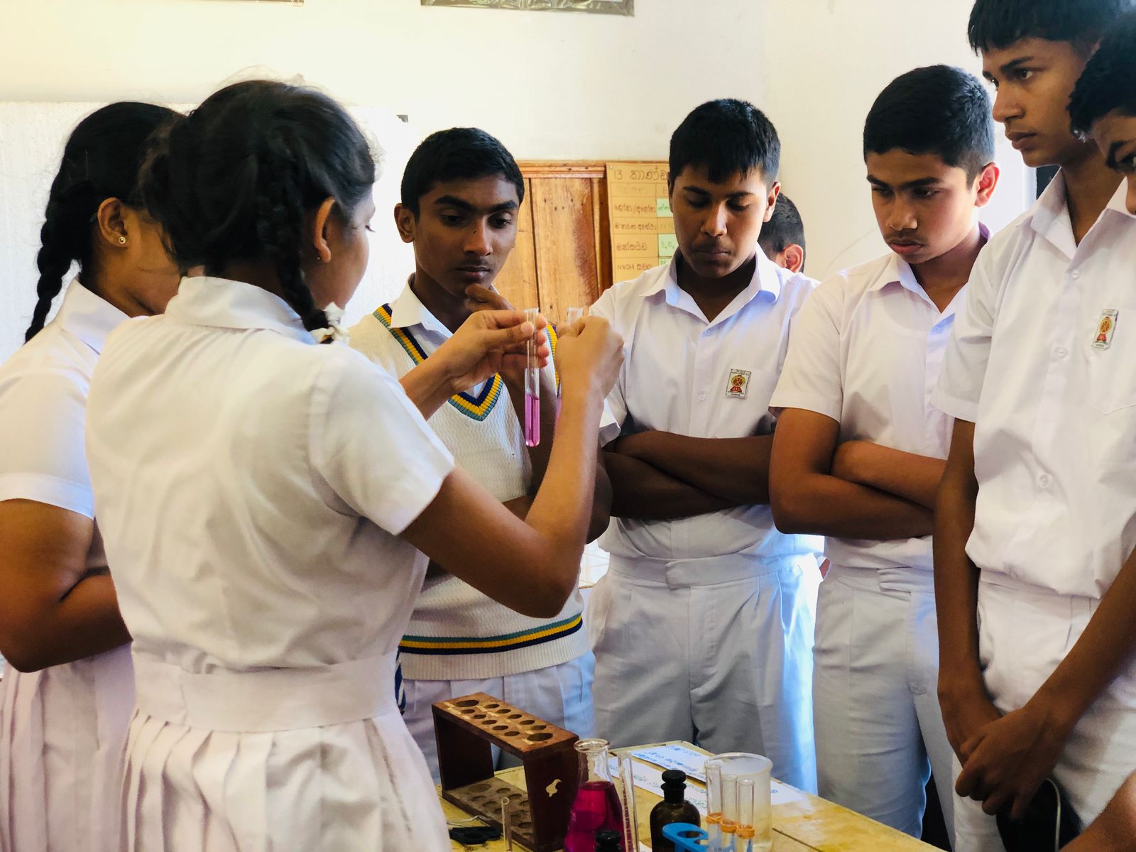 කොත්මලේ ගාමිණී දිසානායක ජාතික පාසලේ විද්යා ප්රදර්ශනයක්
