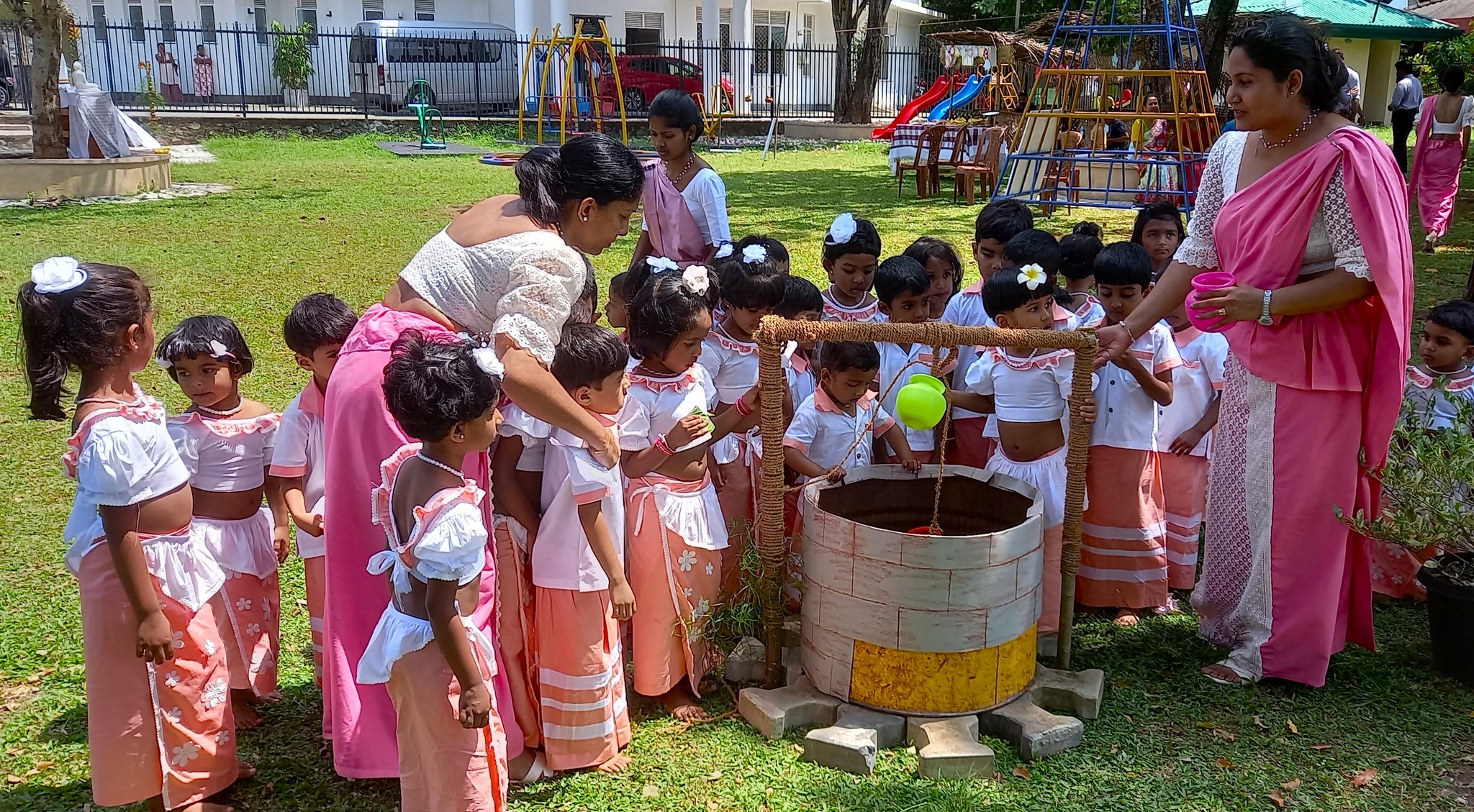 පළාත් ආදර්ශ මුල් ළමා විය සංවර්ධන මධ්යස්ථානයේ සිඟිති අවුරුදු උළෙල.