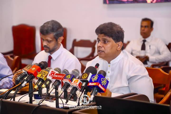 ඇසළ පෙරහර මංගල්‍යය  ජූලි 25 කප් සිටුවීමෙන් ඇරඹේ