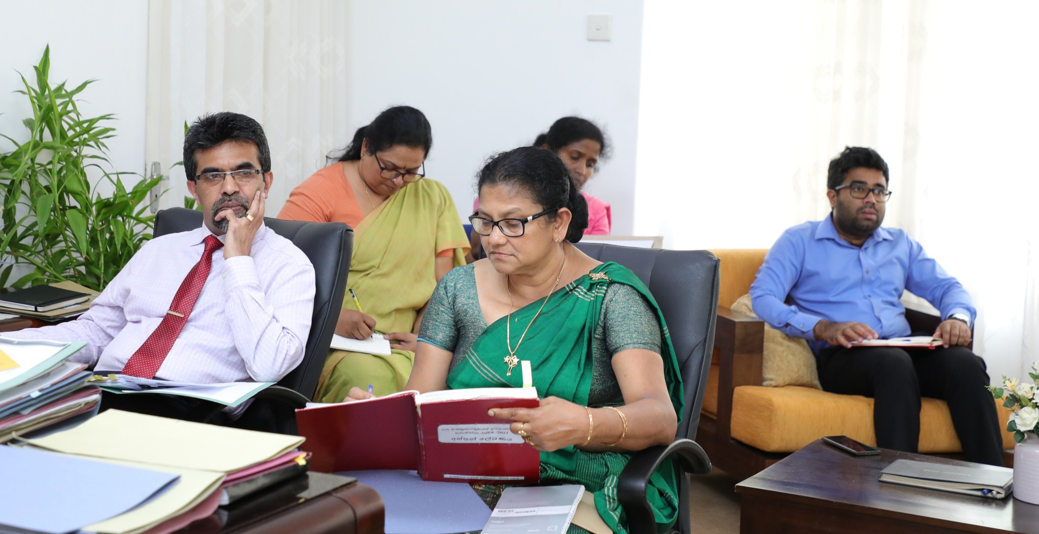 මධ්‍යම පළාත් කාර්මික නිලධාරීන්ගේ ගැටලු විසඳීම වෙනුවෙන් වූ විශේෂ සාකච්ඡාවක් 