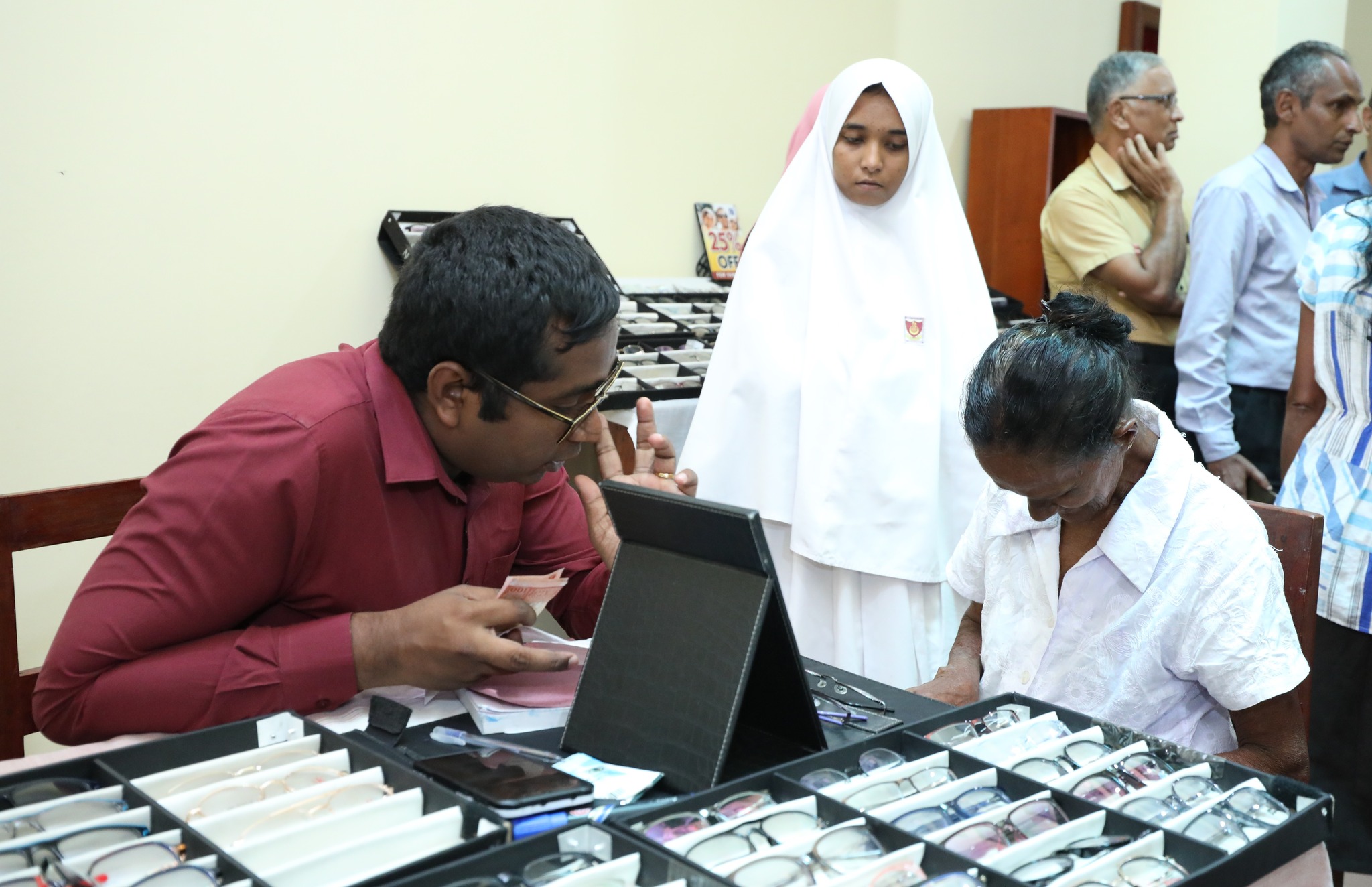 ‘පුනරුදයේ පුරවර’ මැදරට පළාත් පාලන සතිය හාරිස්පත්තුවෙන් ඇරඹේ