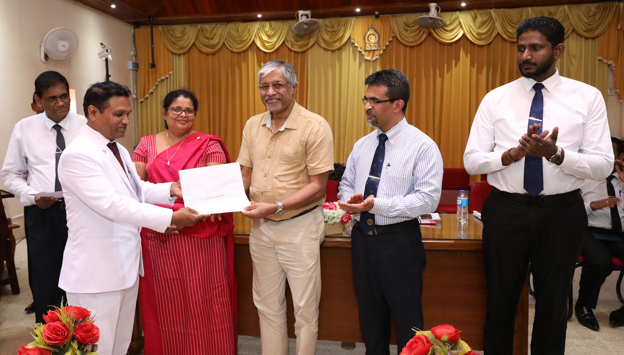 මැදරට සාමන්‍ය පෙළ ඉහළ නැන්වු නිලධාරීන් ඇගයේ, විදුහල්පතිවරුන් සඳහා පත්වීම් ලිපි ප්‍රදානය කෙරේ