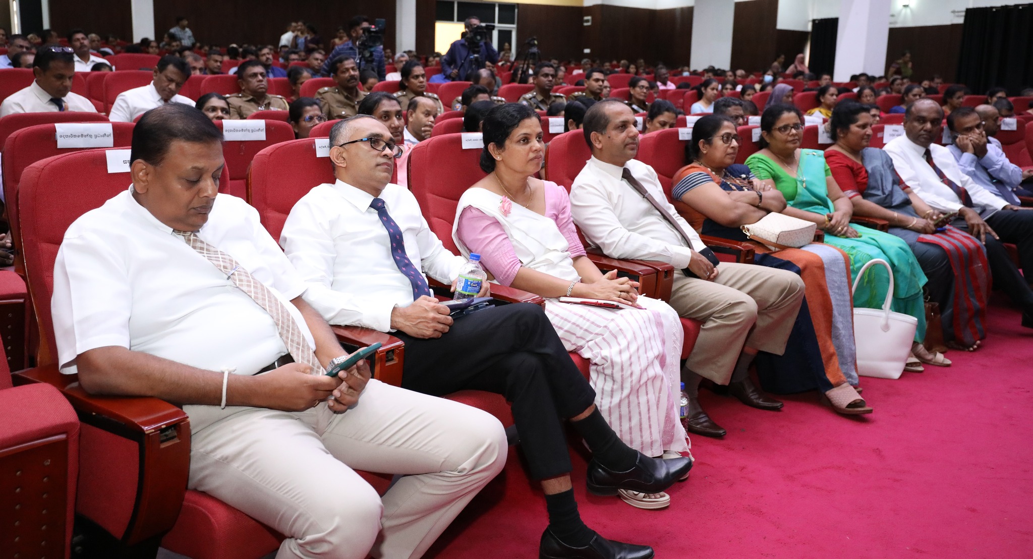 ‘AI for Transforming Public Service’ කෘත්‍රිම බුද්ධිය භාවිතය පිළිබඳව පළාත් මට්ටමේ විධායක නිලධාරීන් දැනුවත් කිරීමේ විශේෂ වැඩමුළුව