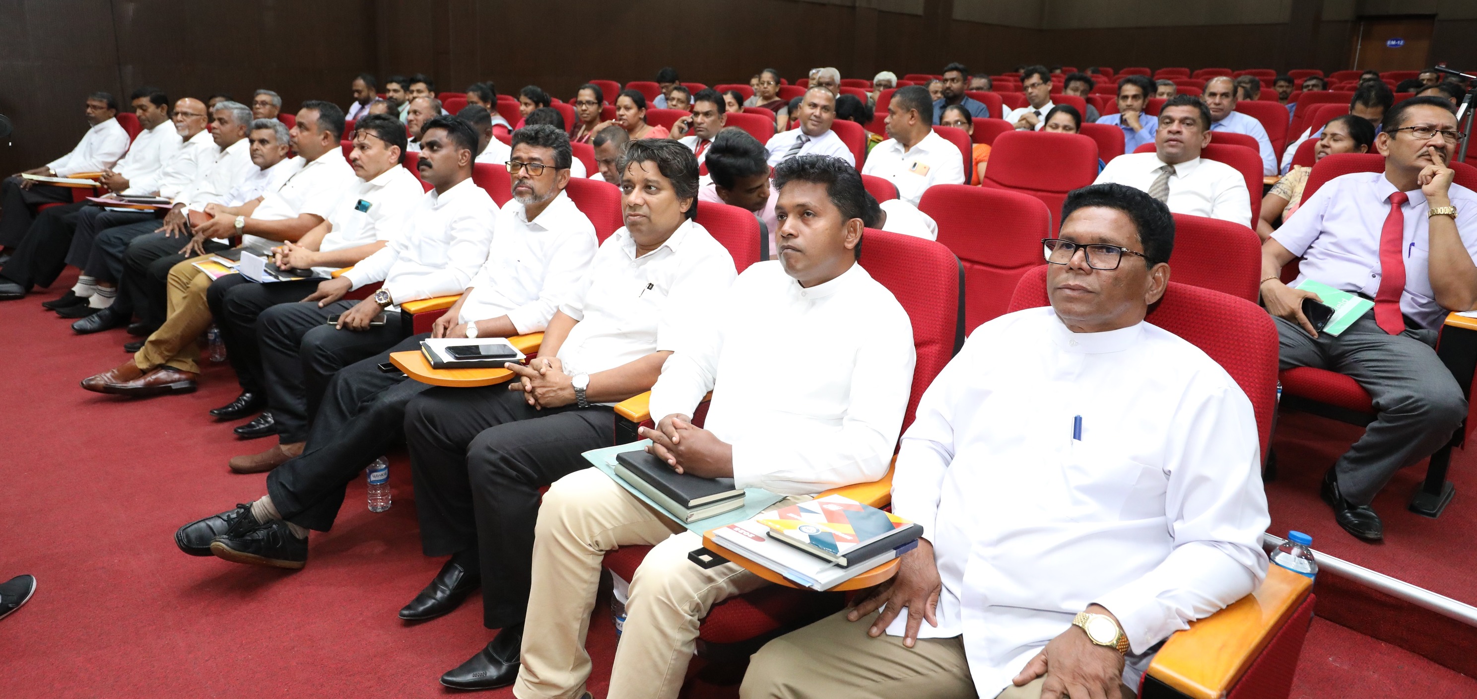 මාතලේ දිස්ත්‍රික් ප්‍රවාහන, මාර්ග සංවර්ධනය වෙනුවෙන් විශේෂ රැස්වීමක්