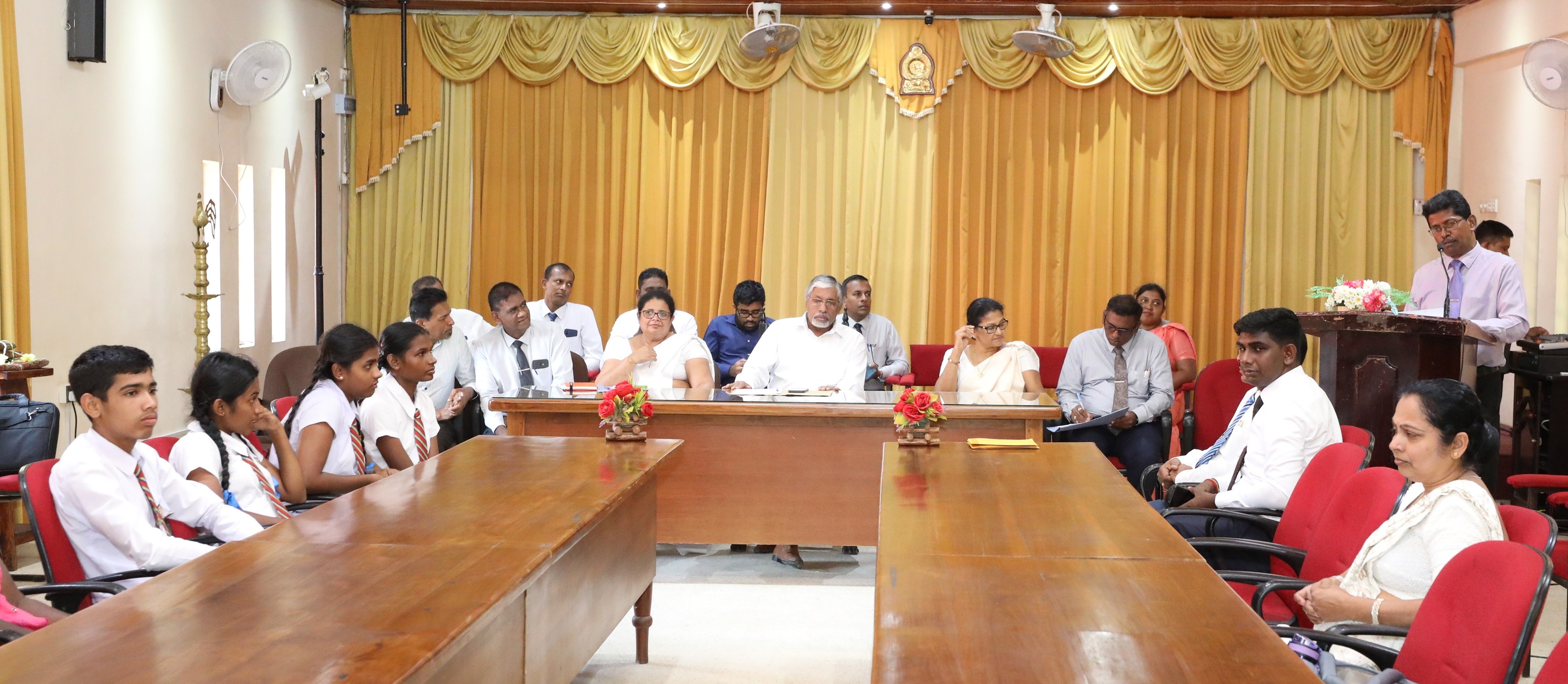 ගලමුදුන කනිෂ්ඨ විද්‍යාලයේ දරුවන් ඇගයේ