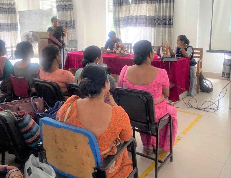 මහනුවර අධ්‍යාපන කලාපයේ පාතහේවාහැට සහ ගඟවට කොට්ඨාශයන්හි පාසල් වල සංවර්ධන කටයුතු, ඉගෙනුම් ඉගැන්වීම් ක්‍රියාවලිය සංවර්ධනය සහ පාරිසරික ගැටලු පිළිබඳ සාකච්ඡාවක්