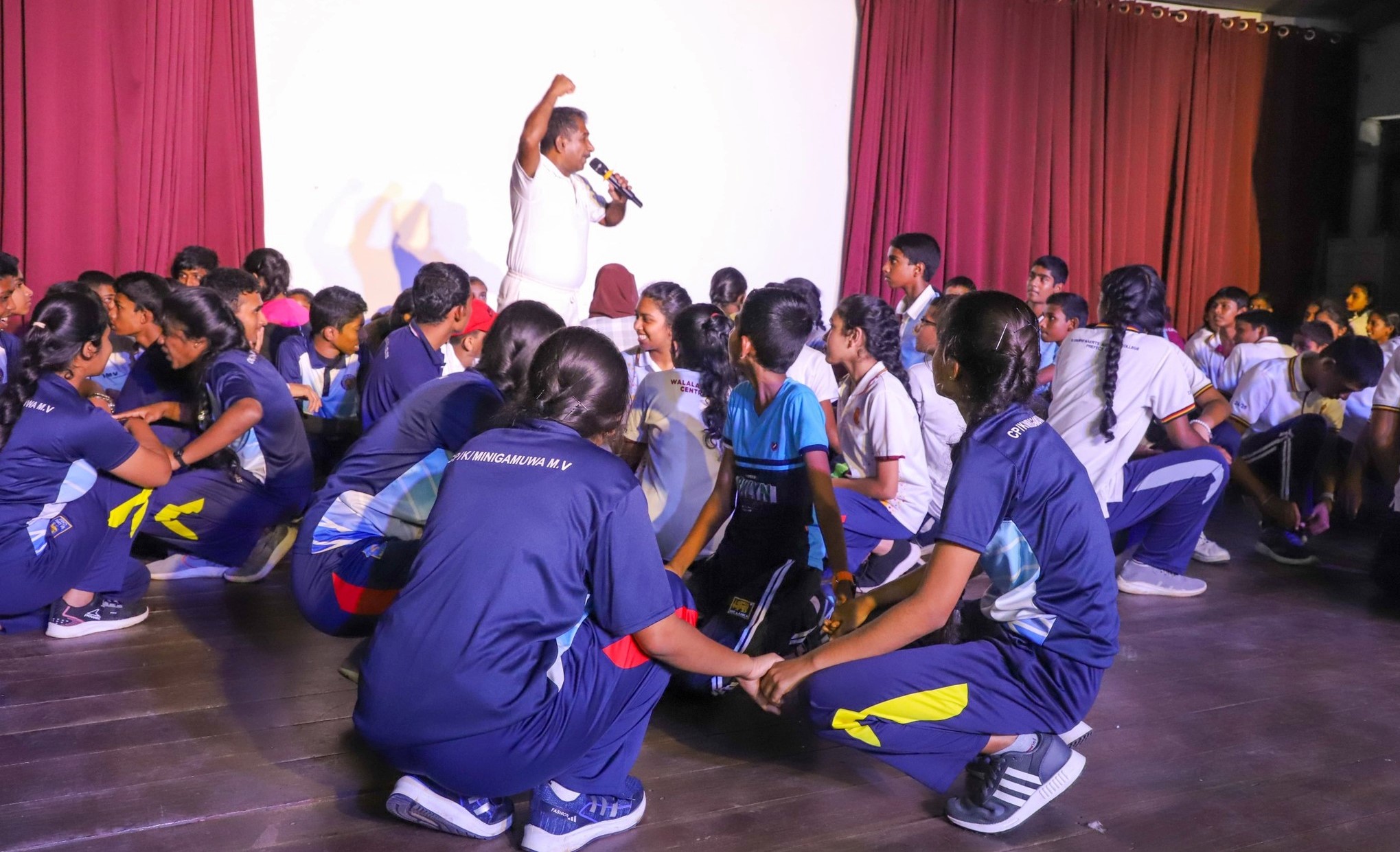 පාසල් දරුවන්ට ආකල්ප හා පෞරුෂත්ව සංවර්ධන පුහුණුවක්