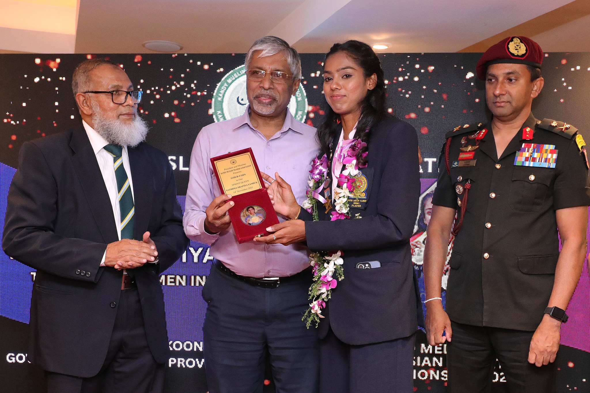 සෆියා යමික් ක්‍රීඩිකාව වෙත සුබ පැතීමේ උත්සවයක්