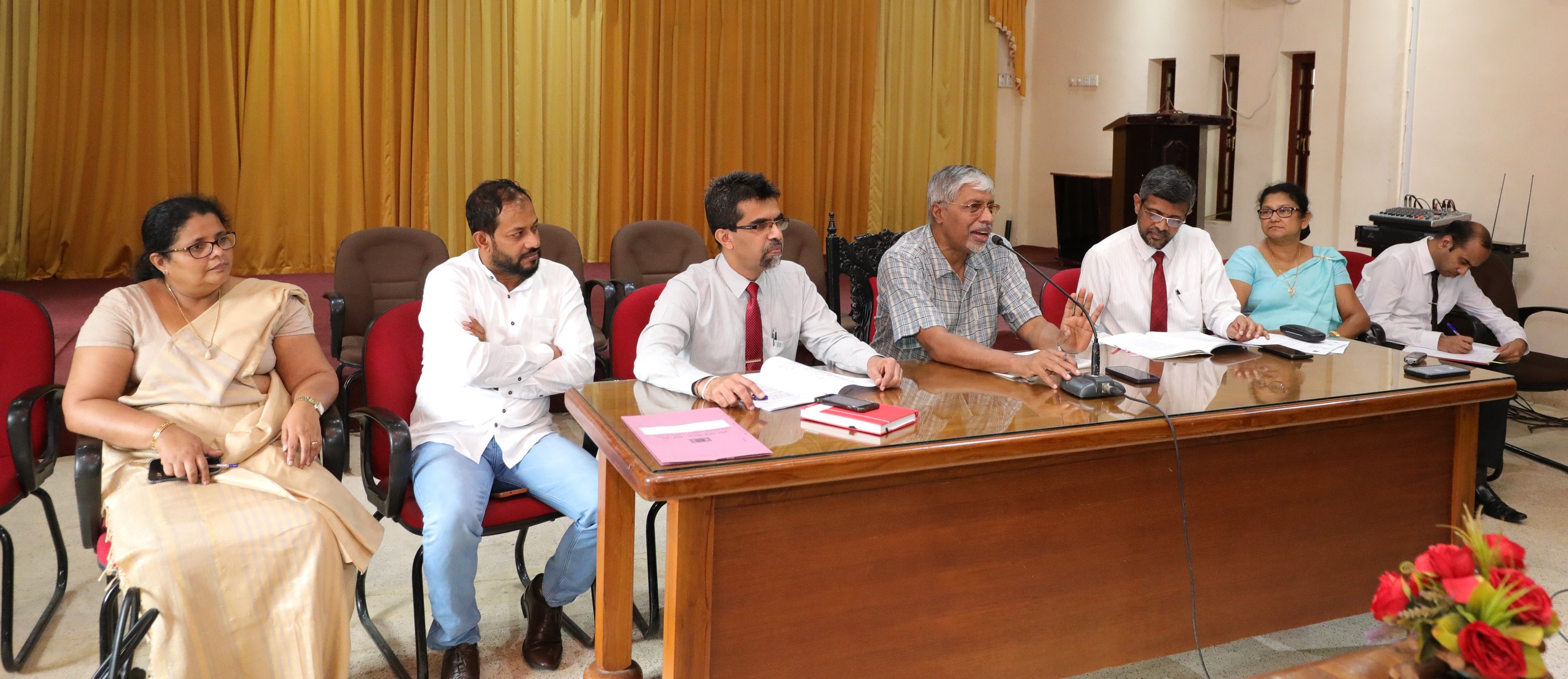 මහනුවර නගරයේ යාචක ගැටළුවට විසඳුම් ලබාදීමට සකච්ඡාවක්