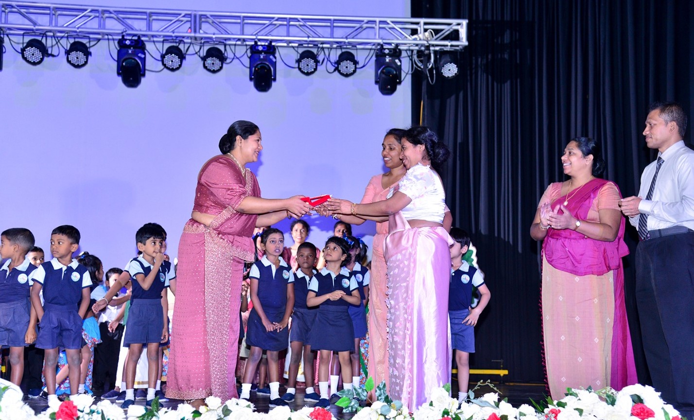 මධ්‍යම පළාත් ආදර්ශ මුල් ළමාවිය සංවර්ධන මධ්‍යස්ථානයේ 2025 වර්ෂ අවසාන විවිධ ප්‍රසංගය පල්ළේකැලේ දී,