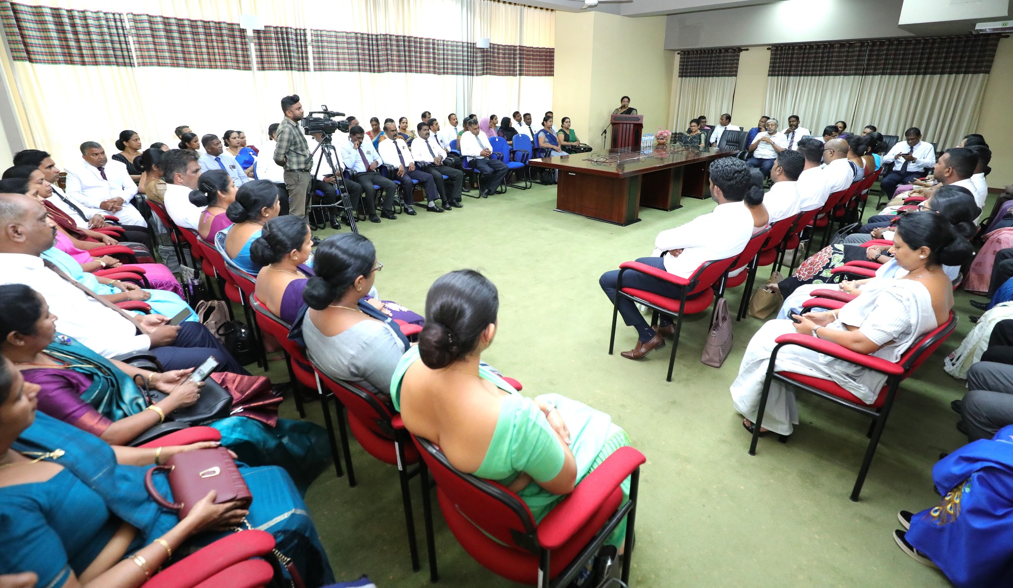 මධ්‍යම පළාතේ අධ්‍යාපන පරිපාලන සහ විදුහල්පති සේවයට නවක නිලධාරින් පිරිසක්