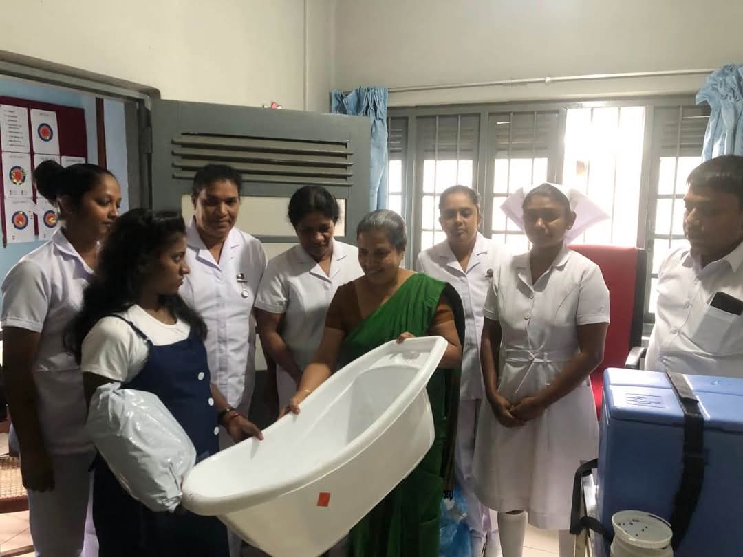 මහනුවර නාගරික සීමාවේ ජීවත්වෙන  පවුල් ඒ්කකවල ගැබිනි මව්වරුන් සදහා අත්‍යාවශ්‍ය උපකරණ කට්ටල බෙදාදීමේ වැඩසටහනක්. 