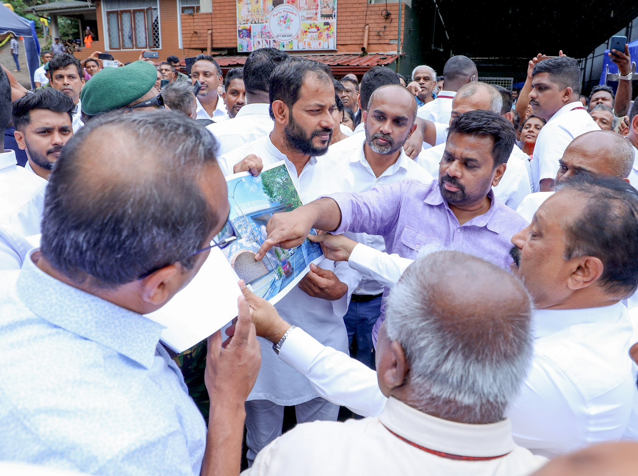 මහයියාව උමං මාර්ගය ඉදිකිරීම ඇර‌ඹේ