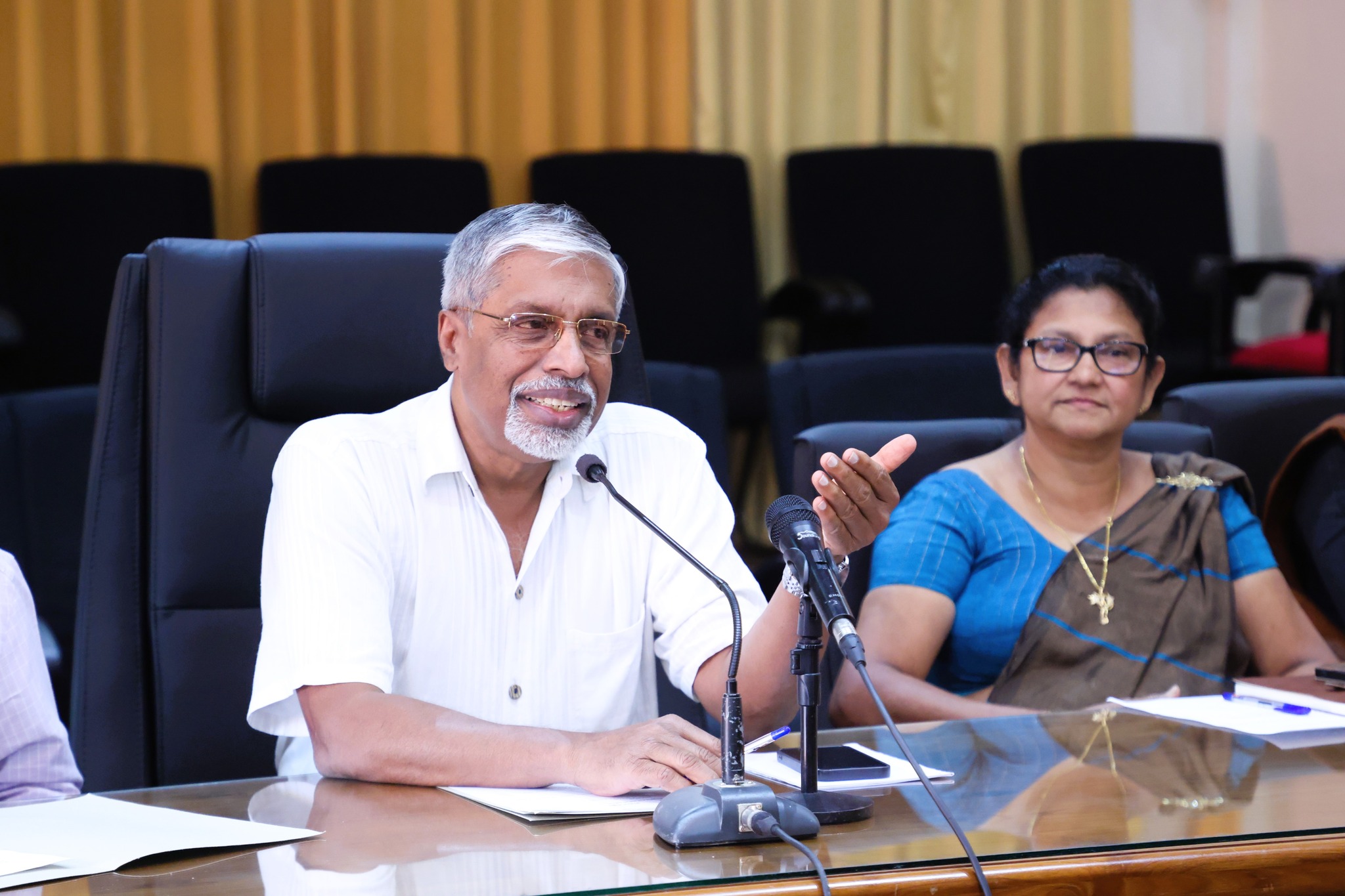 මහනුවර වැව කමිටුව රැස්වේ