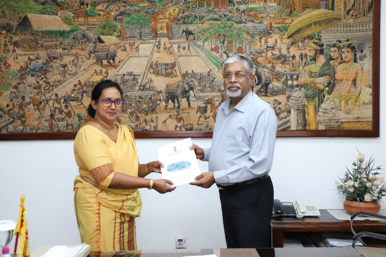 මධ්‍යම පළාත් අධ්‍යාපන අධ්‍යක්ෂ ධුරයට නයෝමි හෙට්ටිආරච්චි මහත්මිය පත්කෙරේ