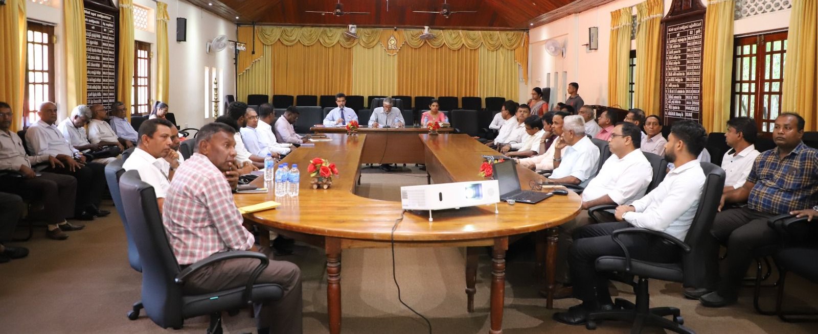 මධ්‍යම පළාතේ වාහන යෝග්‍යතා සහතික නිකුත් කිරීම පිළිබඳ සාකච්ඡාවක්