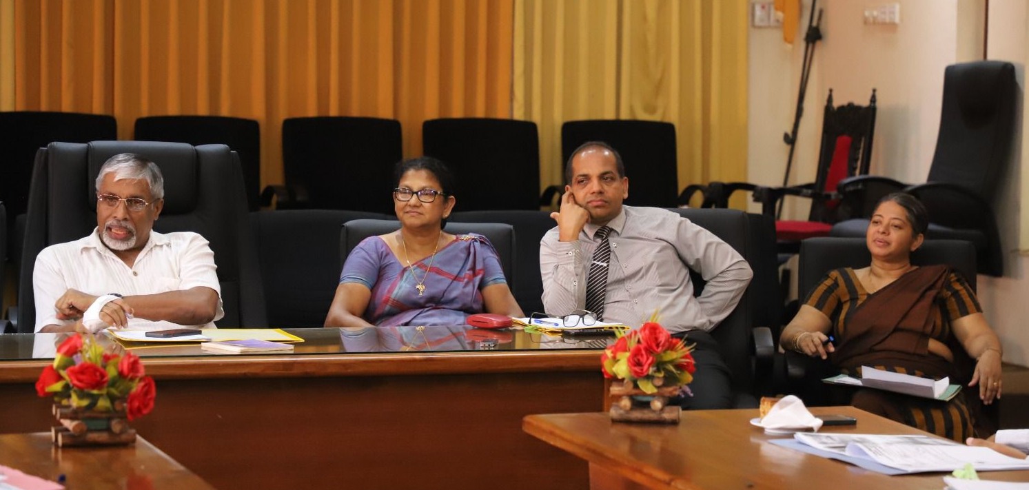 මධ්‍යම පළාතේ ඖෂධවේදී ගැටළු සාකච්ඡාවට