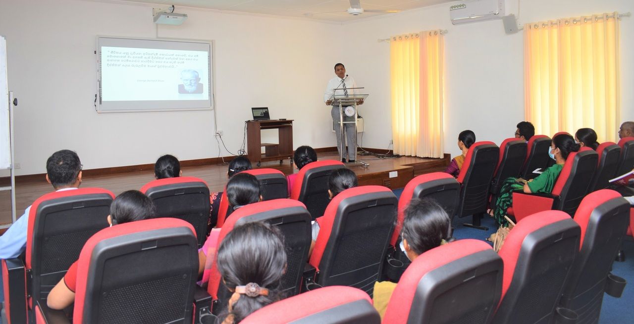 මධ්‍යම පළාත් රාජ්‍ය සේවයේ නියුතු විධායක මට්ටමේ නිලධාරීන් සදහා පුහුණු වැඩමුළුවක්.  