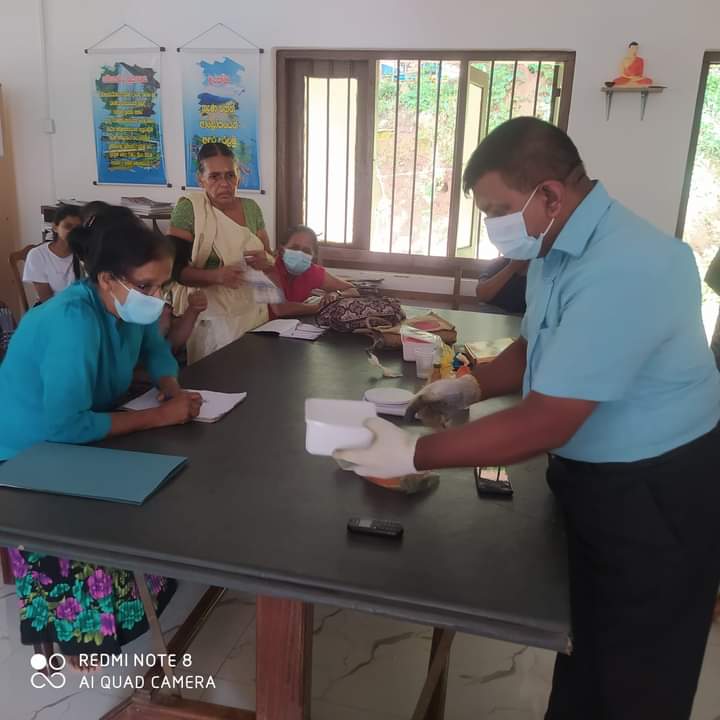 රත්තොට වේරගම මහජන පුස්තකාලය විසින් සබන්  නිෂ්පාදනය කිරිමේ වැඩසටහනක්.
