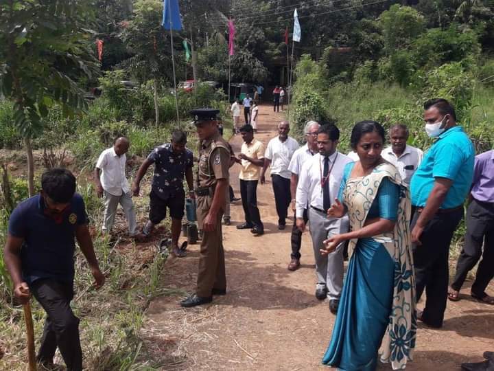 පල්ලේපොල කොට්ඨාසයේ කුඹුක් හා මී පැල  1000 ක් සිටුවීමේ වැඩසටහනක්.