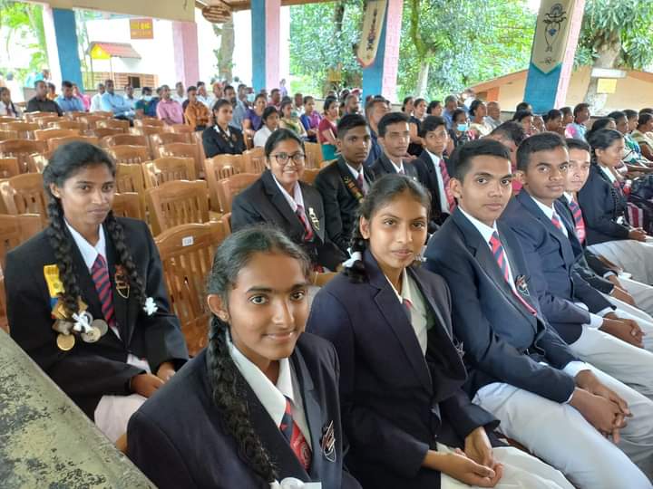 හගුරන්කෙත දියතිලක මධ්‍ය මහා විද්‍යාලයේ  2022 -2023 අධ්‍යයන  වර්ෂය සදහා ශිෂ්‍ය නායක නායිකාවන්ට  නිල ලාංඡන  පැළඳවේ.  