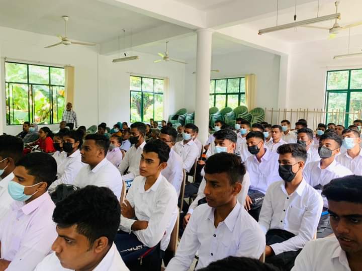 මධ්යම පළාත් කලාපීය ආර්ථික සංවර්ධන ආයතනය, ( REDA ) මගින් ක්රියාත්මක මාතලේ හෝටල් හා සංචාරක පාසල මගින් පාඨමාලා රාශියක්.