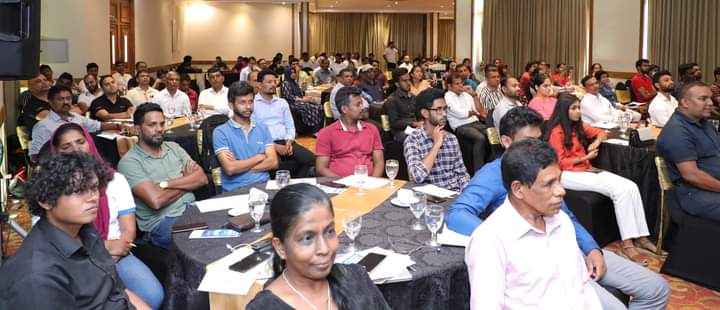 වාණිජ මණ්ඩලයෙන් පළාතේ තරුණ ව්යවසායකයන් ට විධිමත් පුහුණුවක්.