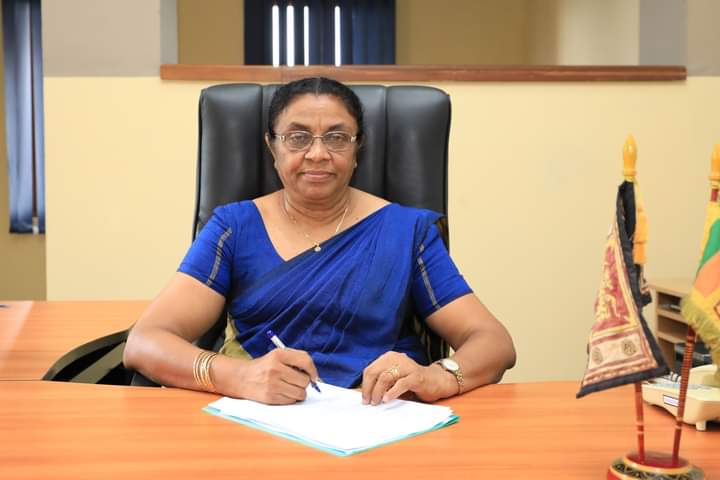 මධ්යම පළාත් සභාවේ ප්රධාන ලේකම් කාර්යාලයේ අධ්යක්ෂ (මුදල්) තනතුරට නව අධ්යක්ෂවරියක්.
