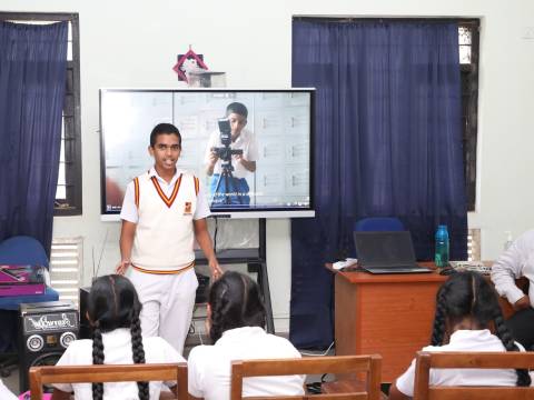 අඹගමුව මැදි විදුහලේ පාසල් මාධ්ය සමාජය බලගැන්වේ...