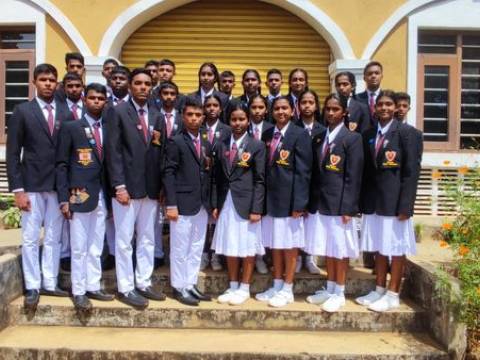 මහ/ උලපනේ මහා විද්යාලයේ ශිෂ්ය නායක නිල ලාංජන පැළඳවීමේ උත්සවය