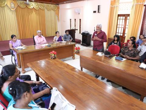 මැදරට කළාව නංවාලීමට රාජ්ය සහාය ඉල්ලා හමුවක්.