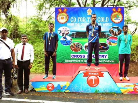 මධ්යම පළාත් රට හරහා දිවීමේ තරගය දිගන දී.