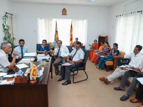 මධ්යම පළාතේ සෞඛ්ය ක්ෂේත්රයේ පවතින ගැටළු සම්බන්ධයෙන් සාකච්ඡාවක්